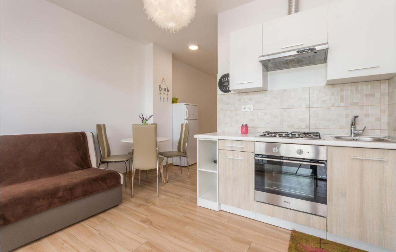 Apartments In Turanj, 20M From The Beach Sukošan Dış mekan fotoğraf